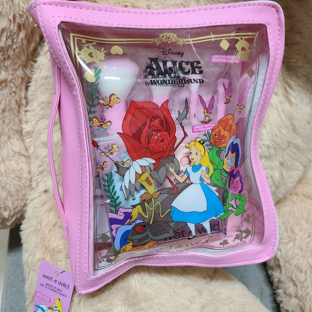 Alice in the wonderland